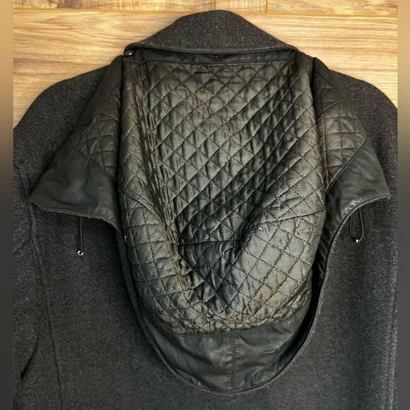 Vintage Balmain Black Hooded Pea Coat for Cold Weather | Size EU48 Medium - Picture 11 of 15